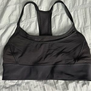 Lululemon sports bra size 8